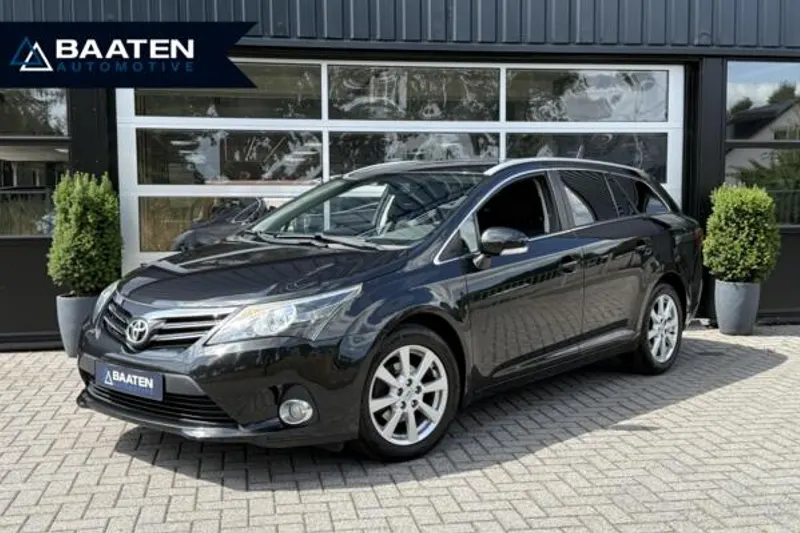 Toyota Avensis (2012)