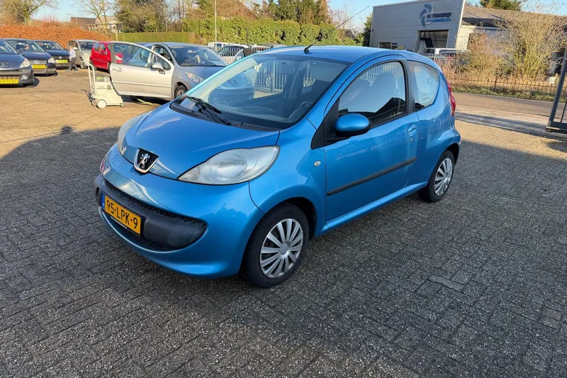 Peugeot 107 (2006)