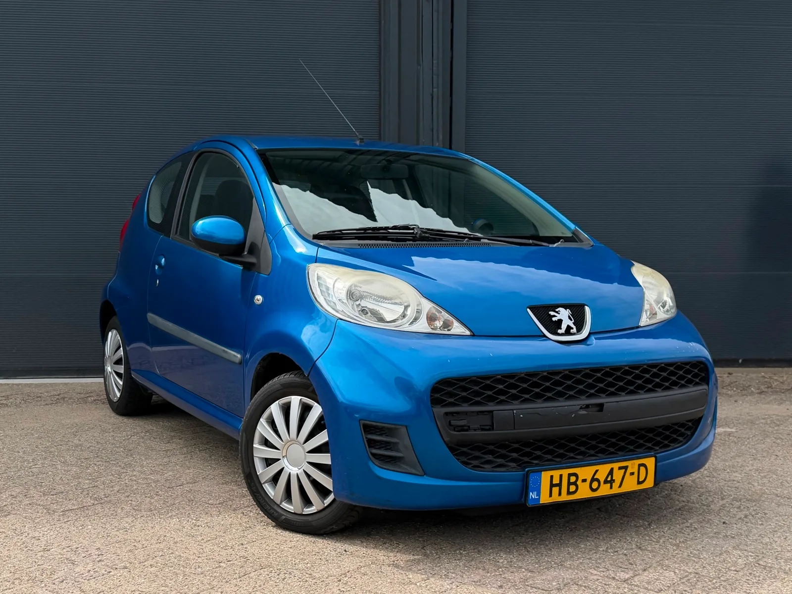 Peugeot 107 (2010) — foto 1