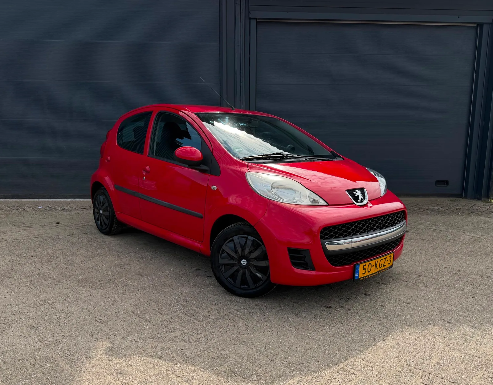 Peugeot 107 (2009) — foto 1