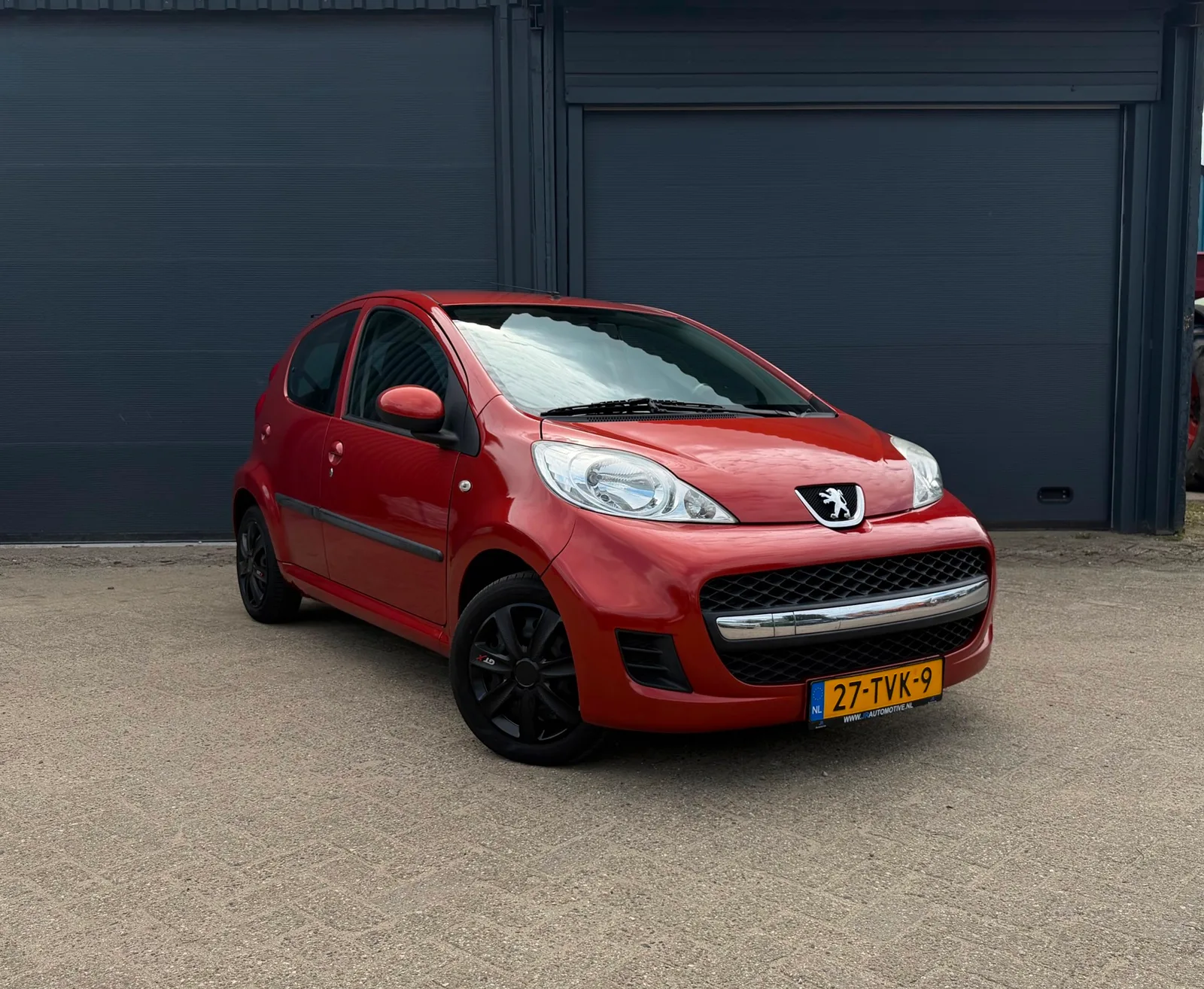 Peugeot 107 (2010) — foto 1