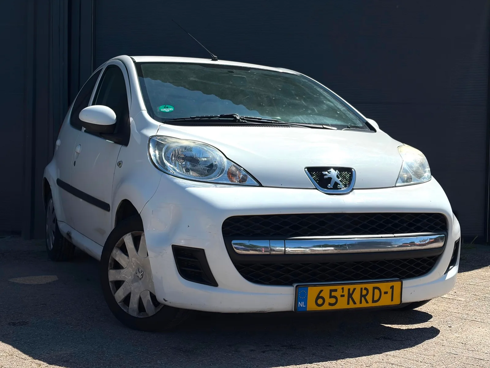 Peugeot 107 (2010) — foto 1