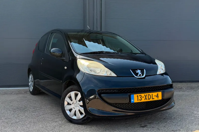 Peugeot 107 (2006)