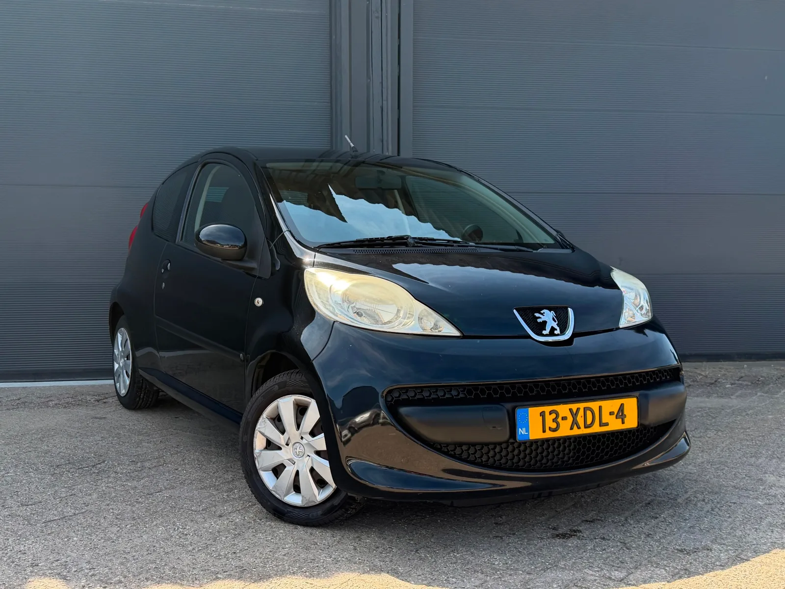Peugeot 107 (2006) — foto 1