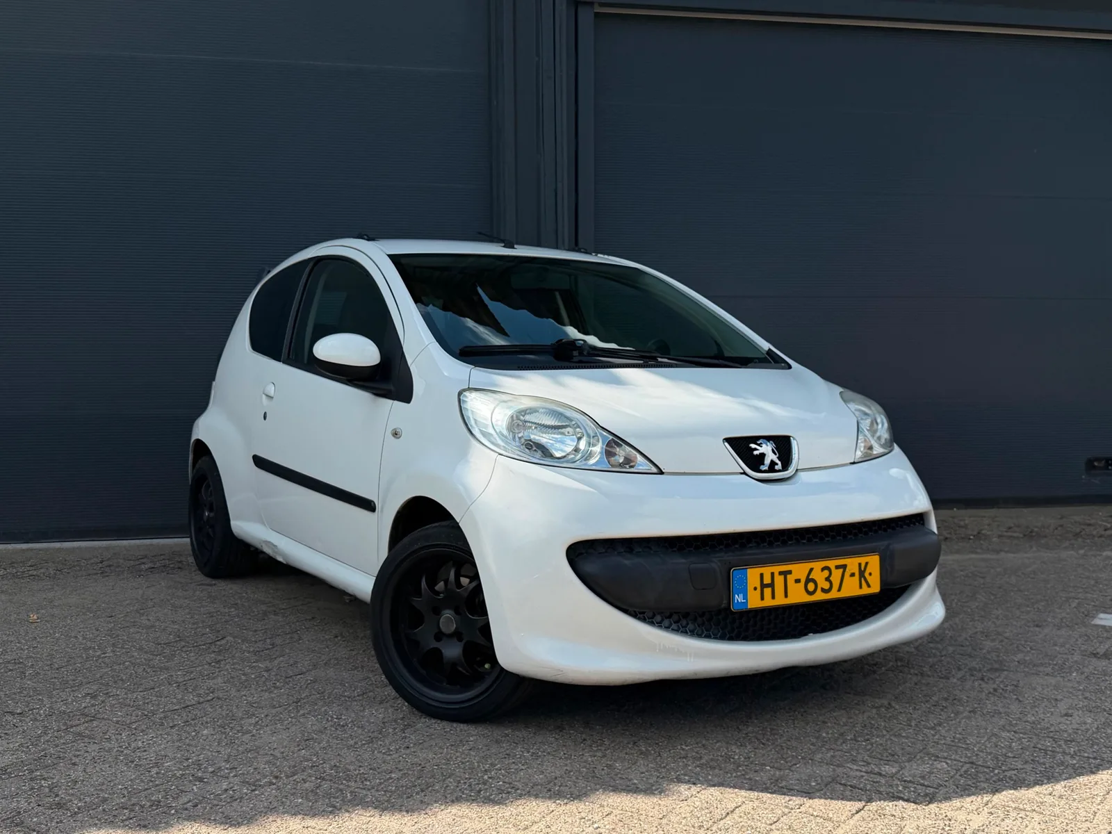 Peugeot 107 (2006) — foto 1