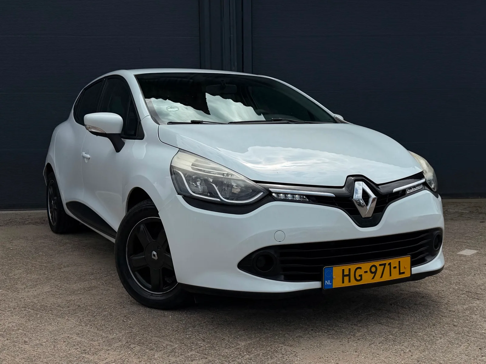 Renault Clio (2015) — foto 1