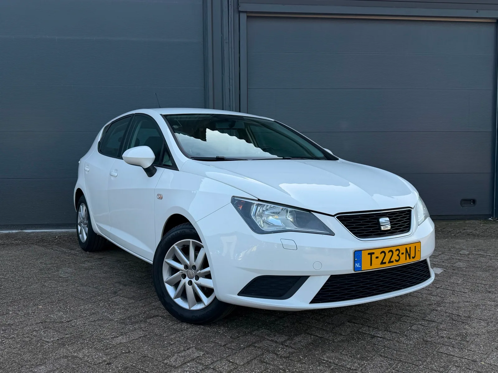 SEAT Ibiza (2013) — foto 1
