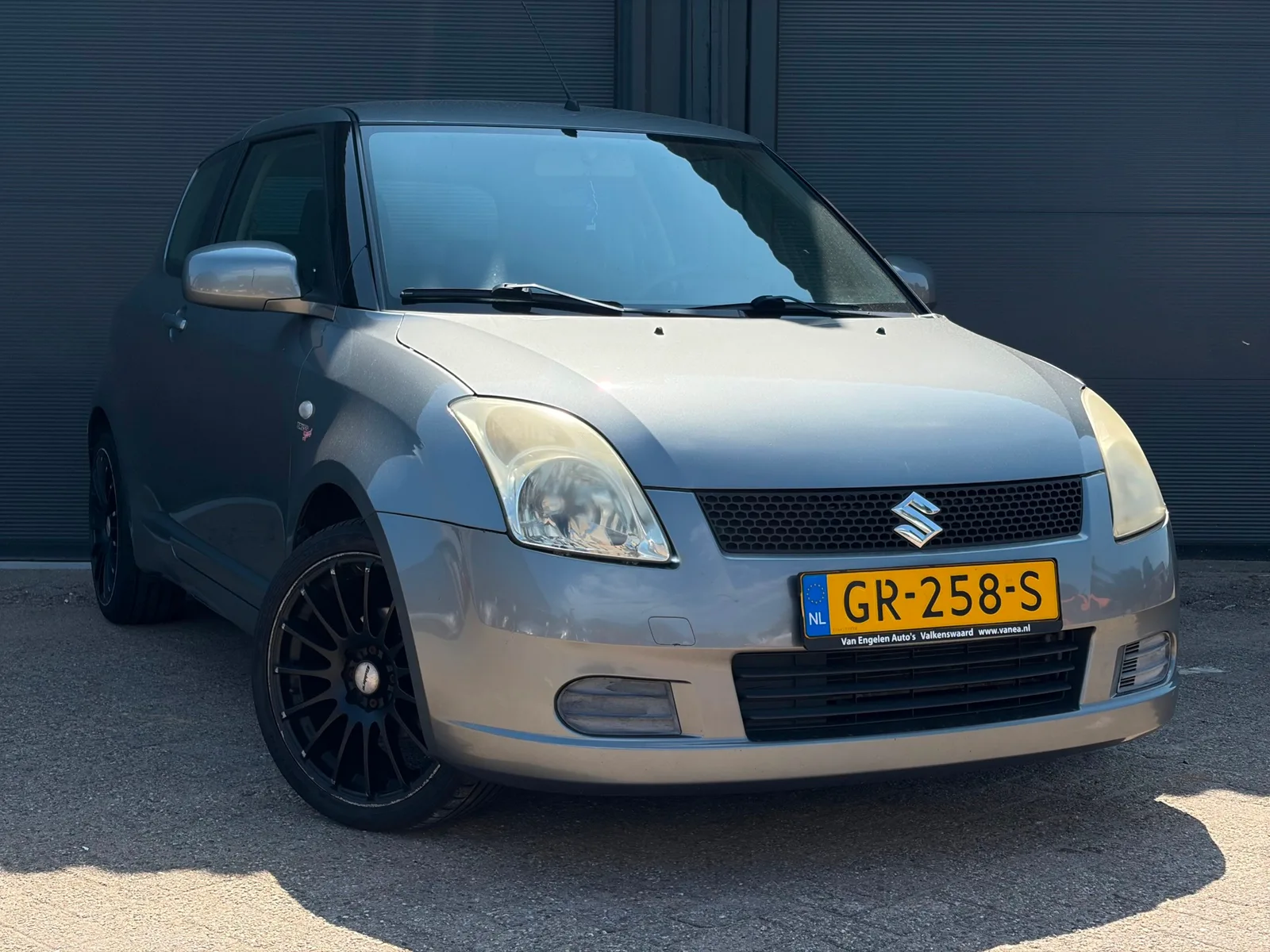 Suzuki Swift (2005) — foto 1