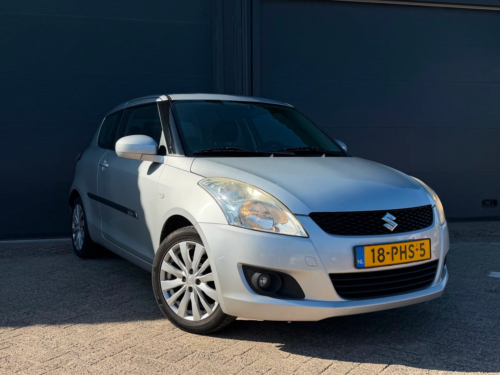 Suzuki Swift (2011) — foto 1