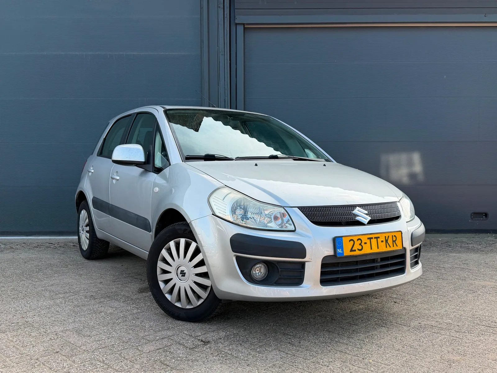 Suzuki SX4 (2007) — foto 1