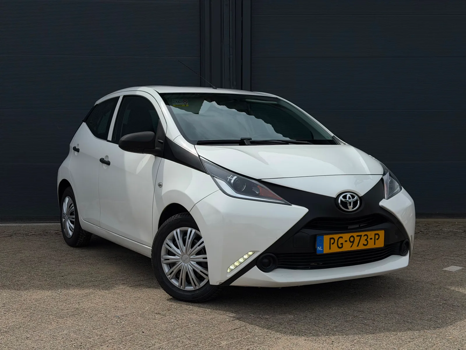 Toyota Aygo (2017) — foto 1