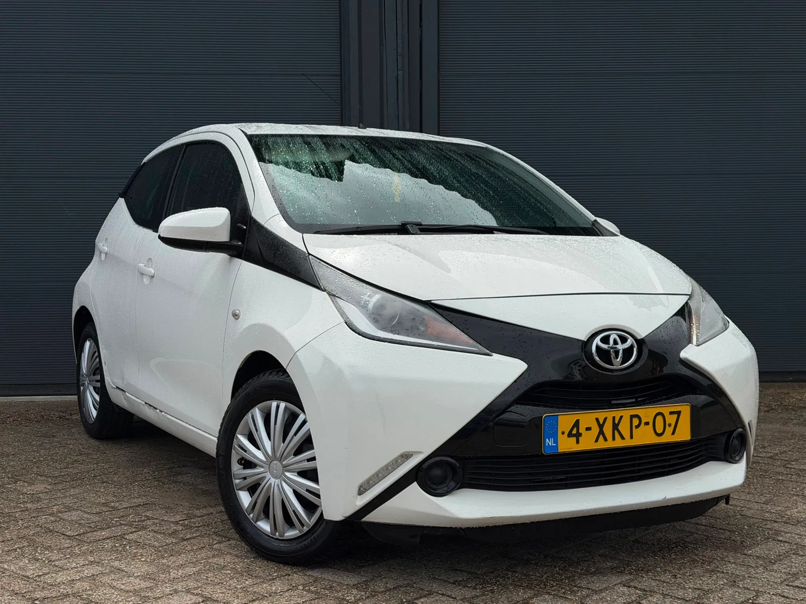Toyota Aygo (2014) — foto 1