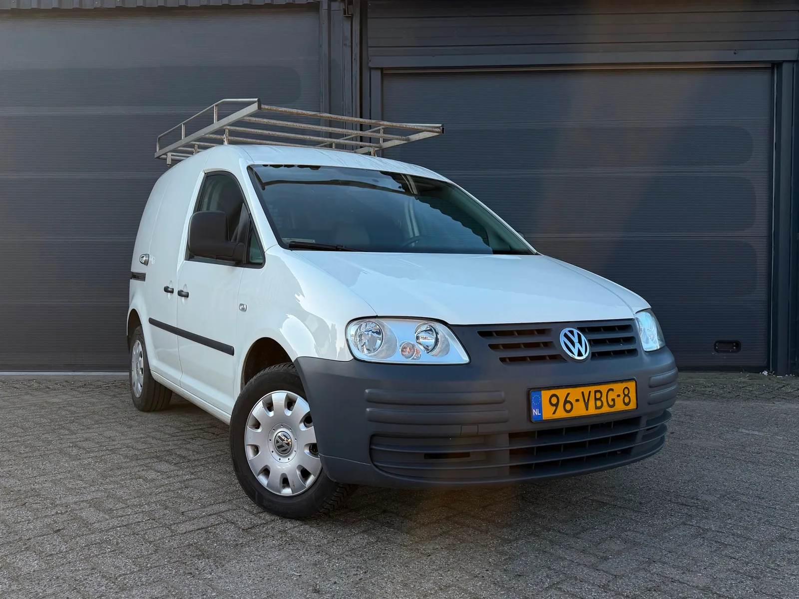 Volkswagen Caddy (2006) — foto 1