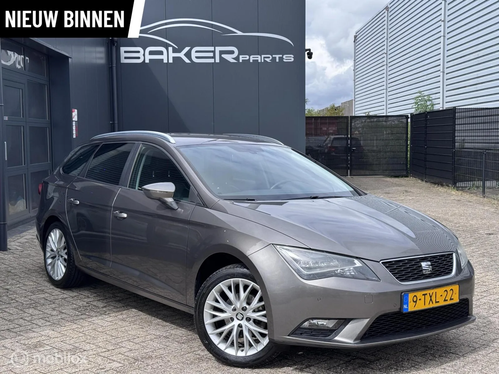 SEAT Leon (2014) — foto 1