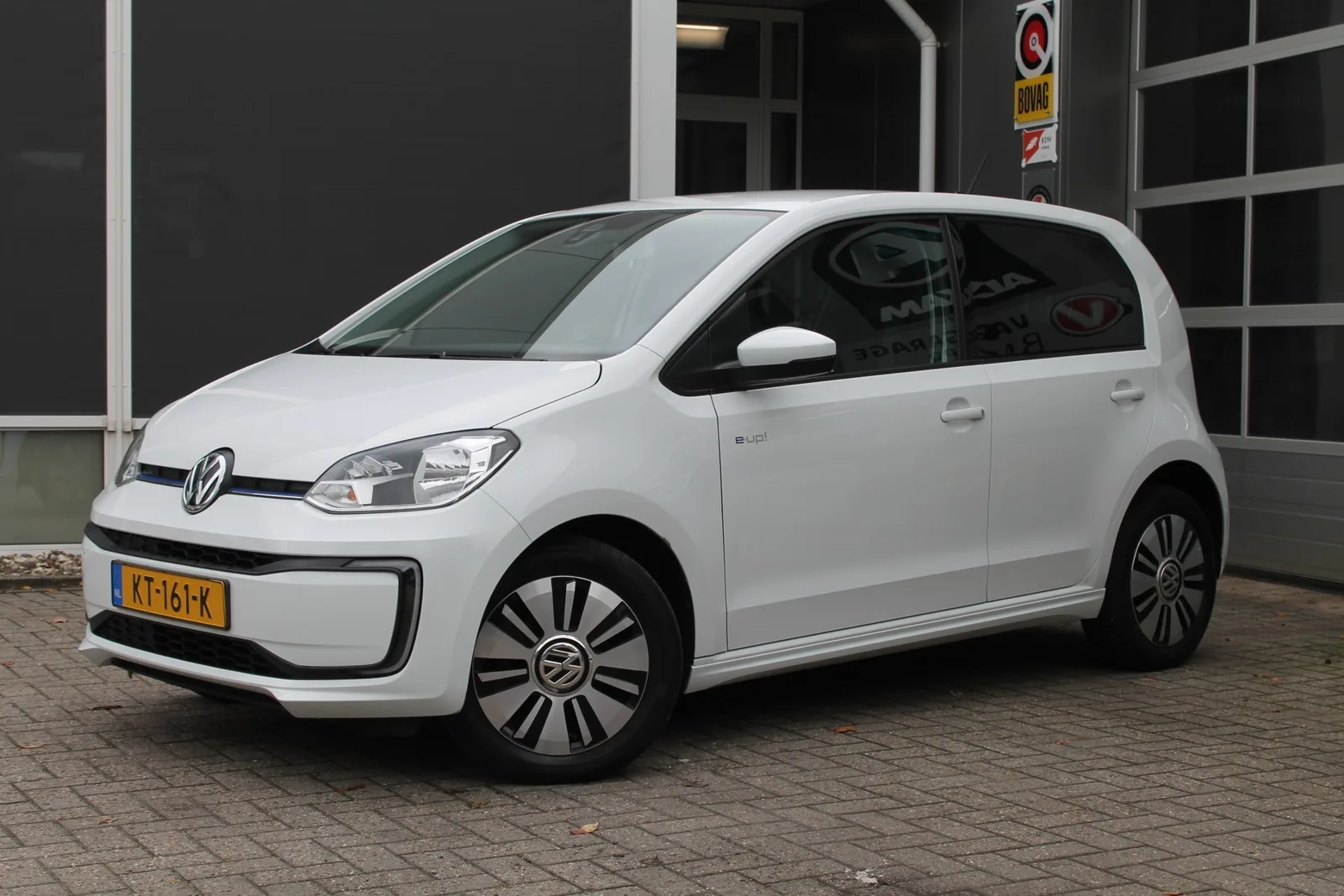 Volkswagen e-Up! (2016) — foto 1