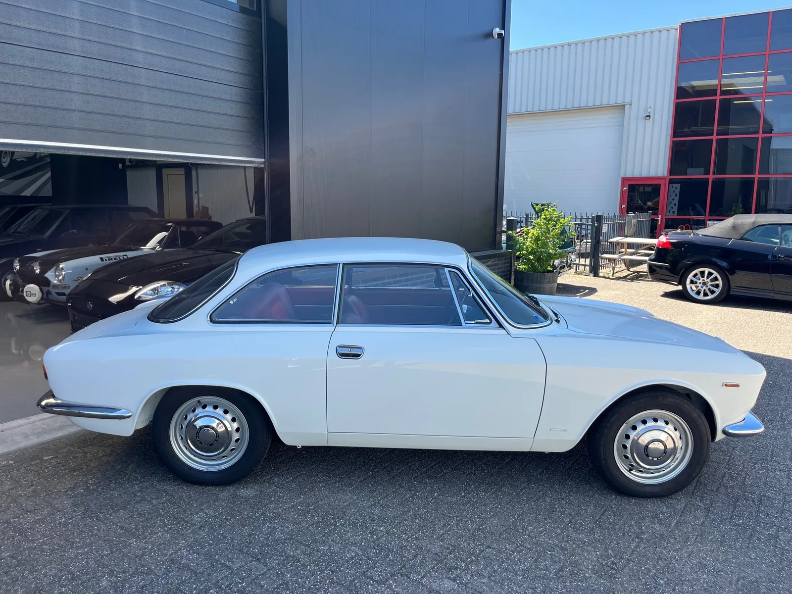 Alfa Romeo Giulia (1966) — foto 1