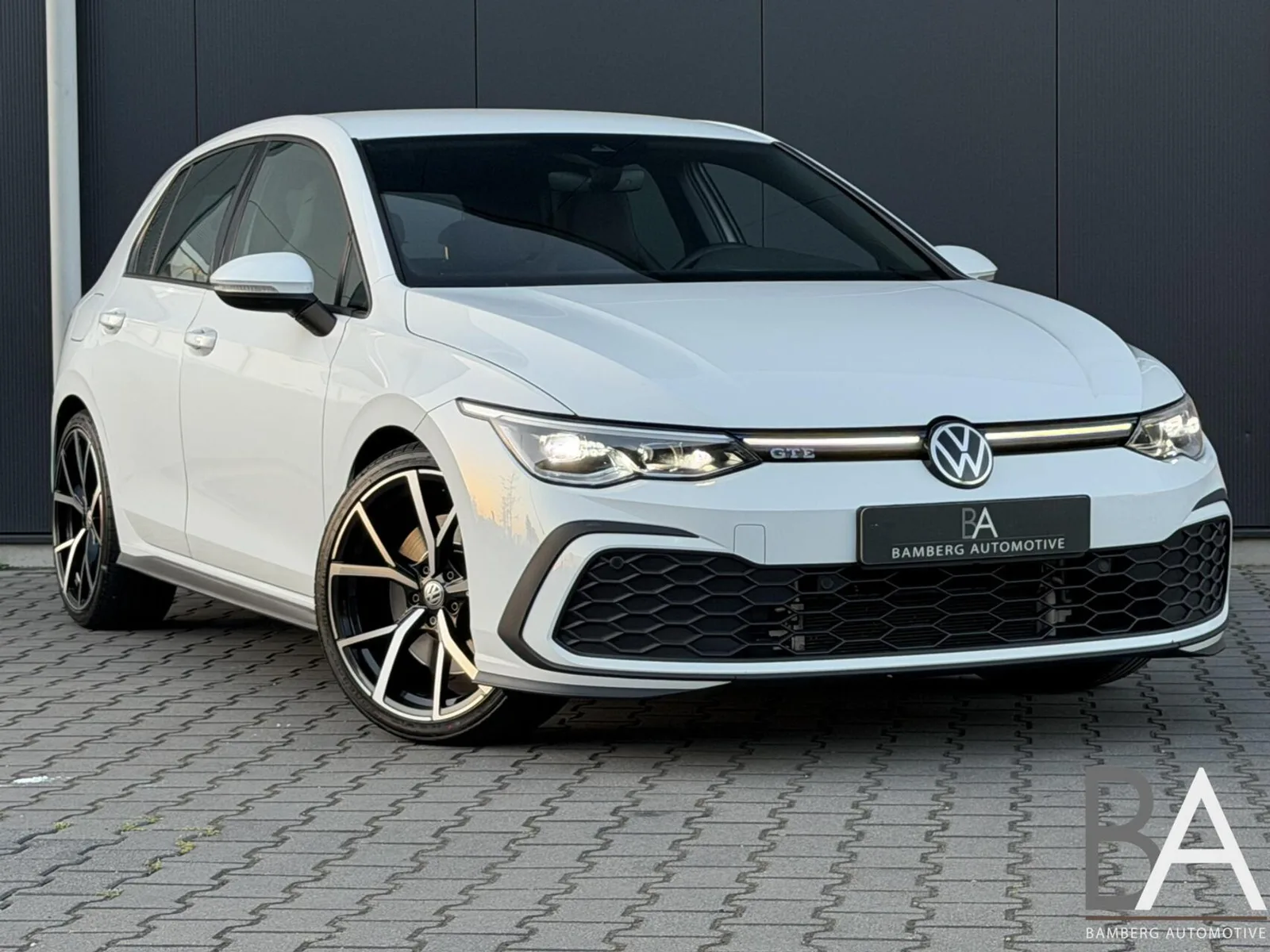Volkswagen Golf (2022) — foto 1
