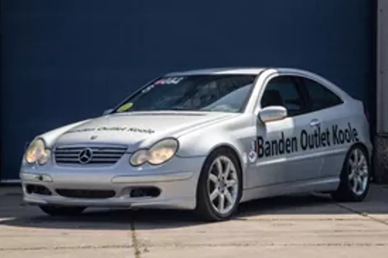 Mercedes-Benz C-Klasse (2002)