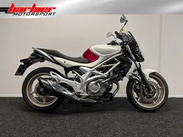 Suzuki SFV 650 Gladius (2009) — foto 1