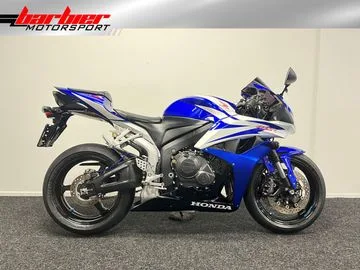 Honda CBR600RR (2007) — foto 1