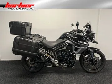 Triumph Tiger 800 XRX (2016) — foto 1