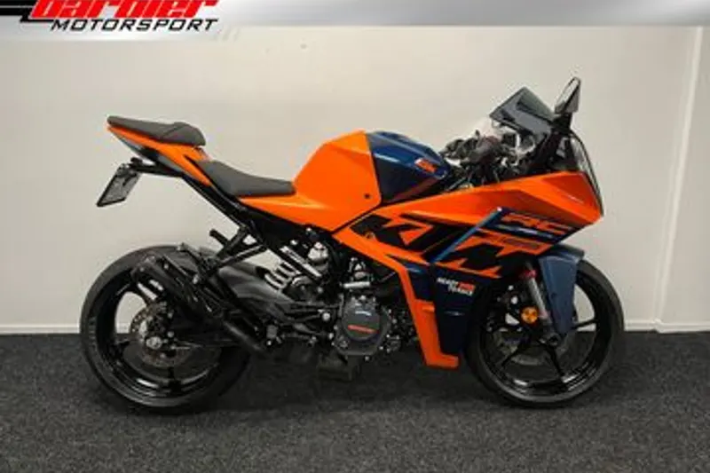 KTM RC 125 (2024)