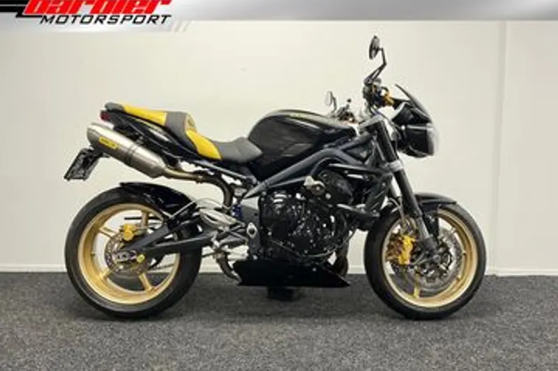 Triumph Street Triple R (2011)