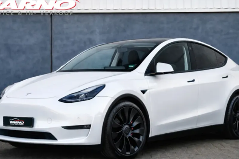 Tesla Model Y (2022)