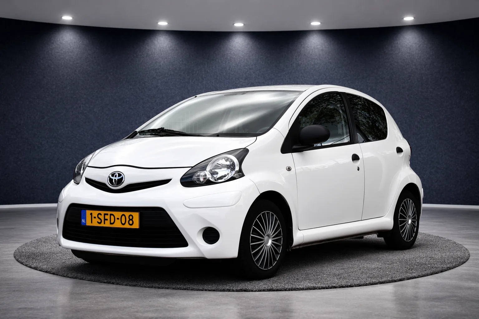 Toyota Aygo (2013) — foto 1
