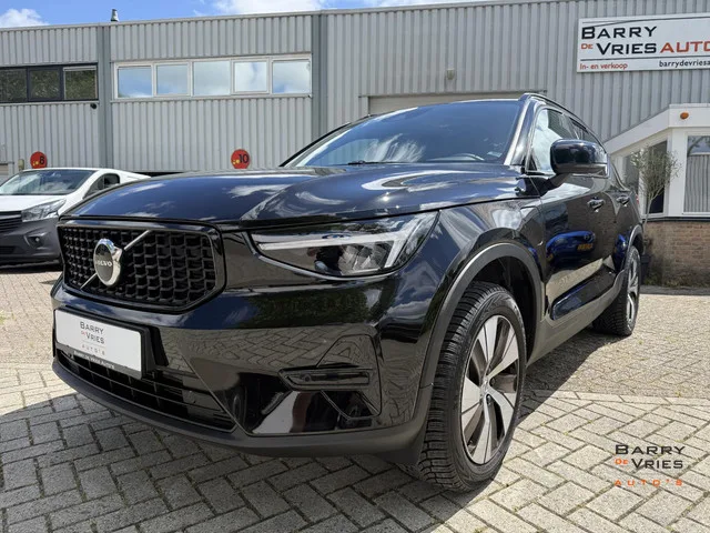 Volvo XC40 (2022) — foto 1