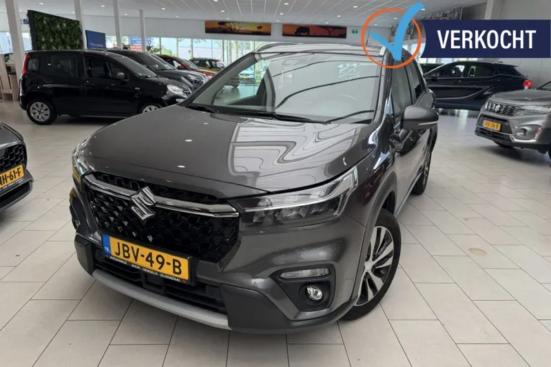 Suzuki S-CROSS (2023)