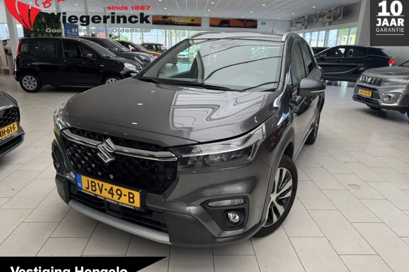 Suzuki S-CROSS (2023)