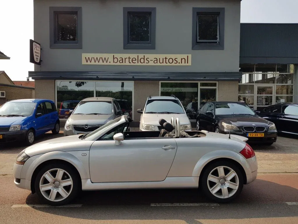 Audi TT (2003) — foto 1
