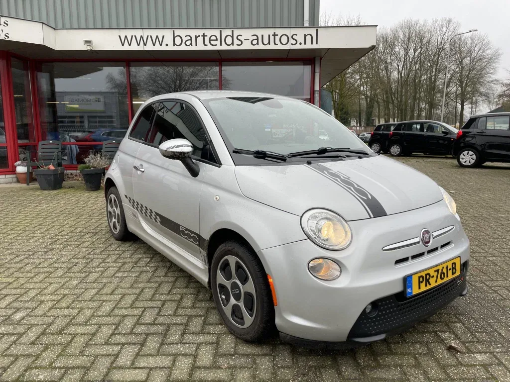 Fiat 500e (2014) — foto 1