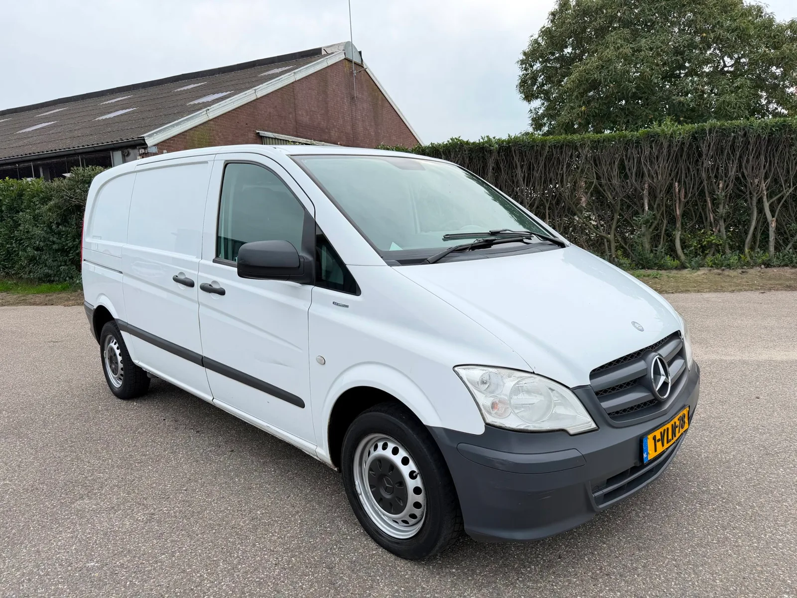 Mercedes-Benz Vito (2011) — foto 1