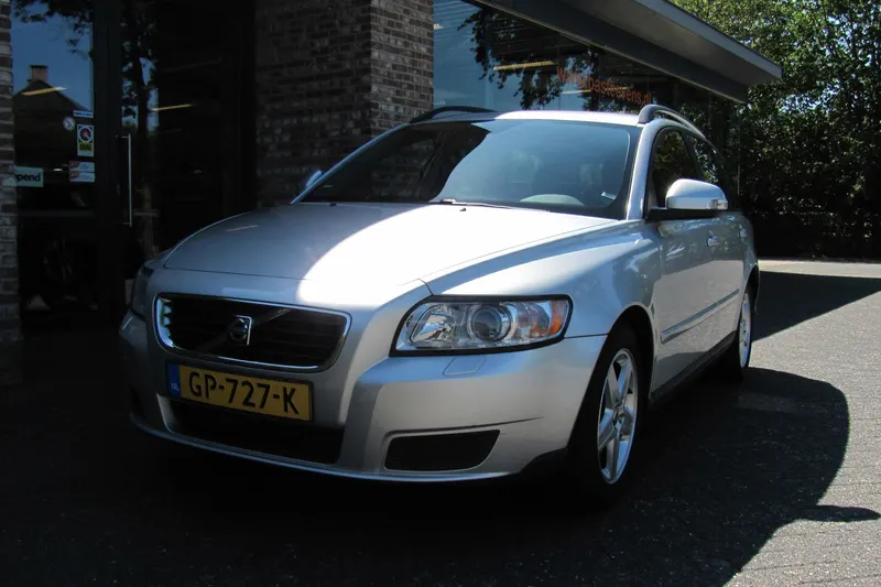 Volvo V50 (2009)