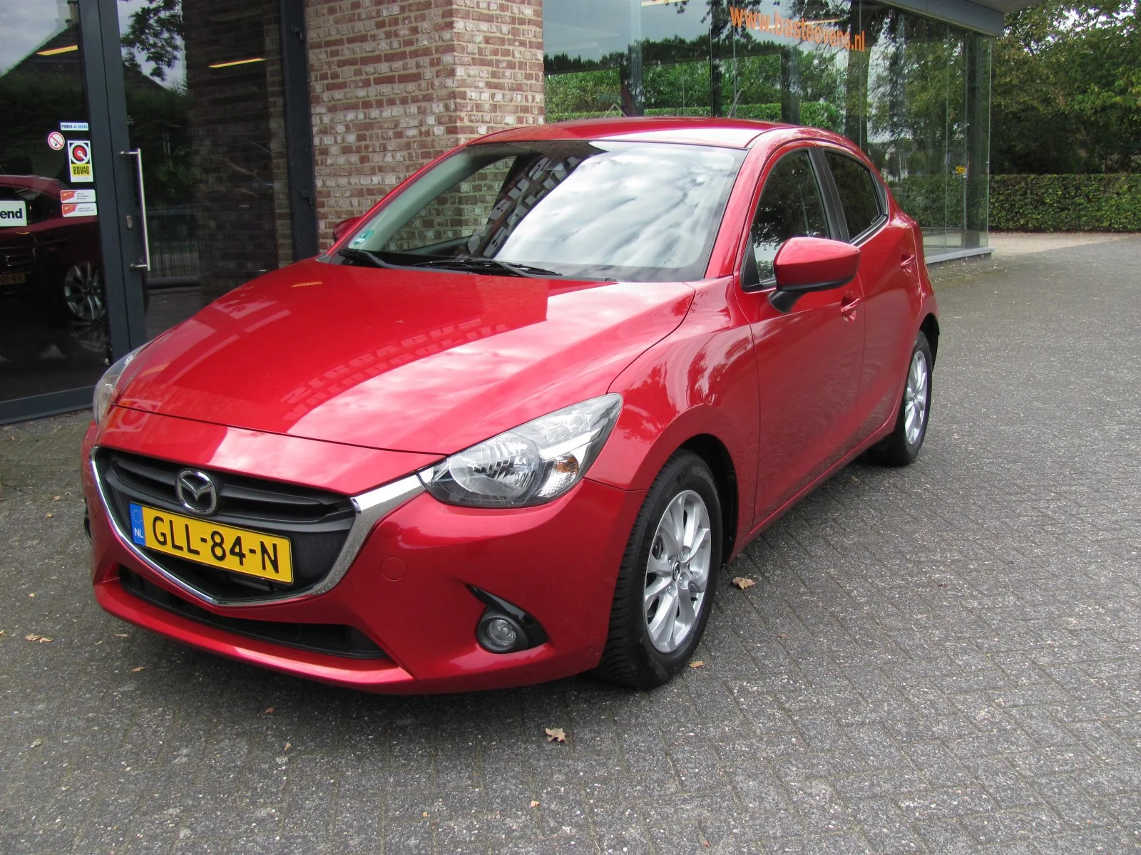 Mazda 2 (2016) — foto 1