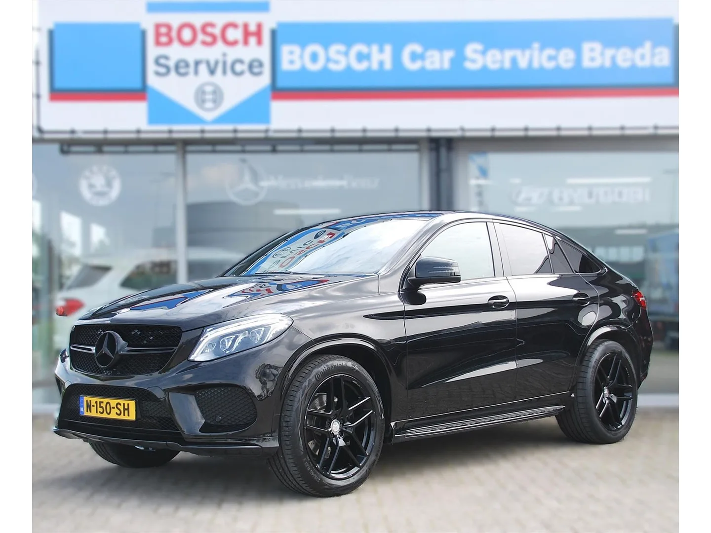 Mercedes-Benz GLE (2016) — foto 1