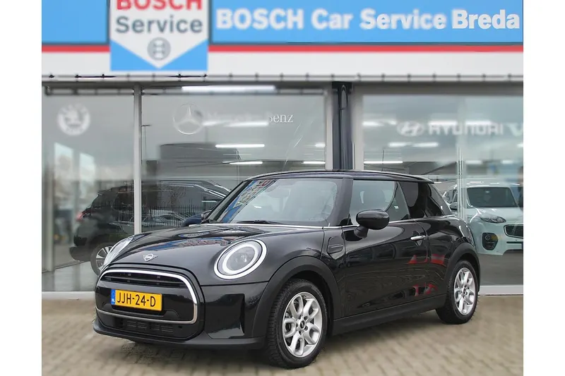 MINI Cooper (2023)