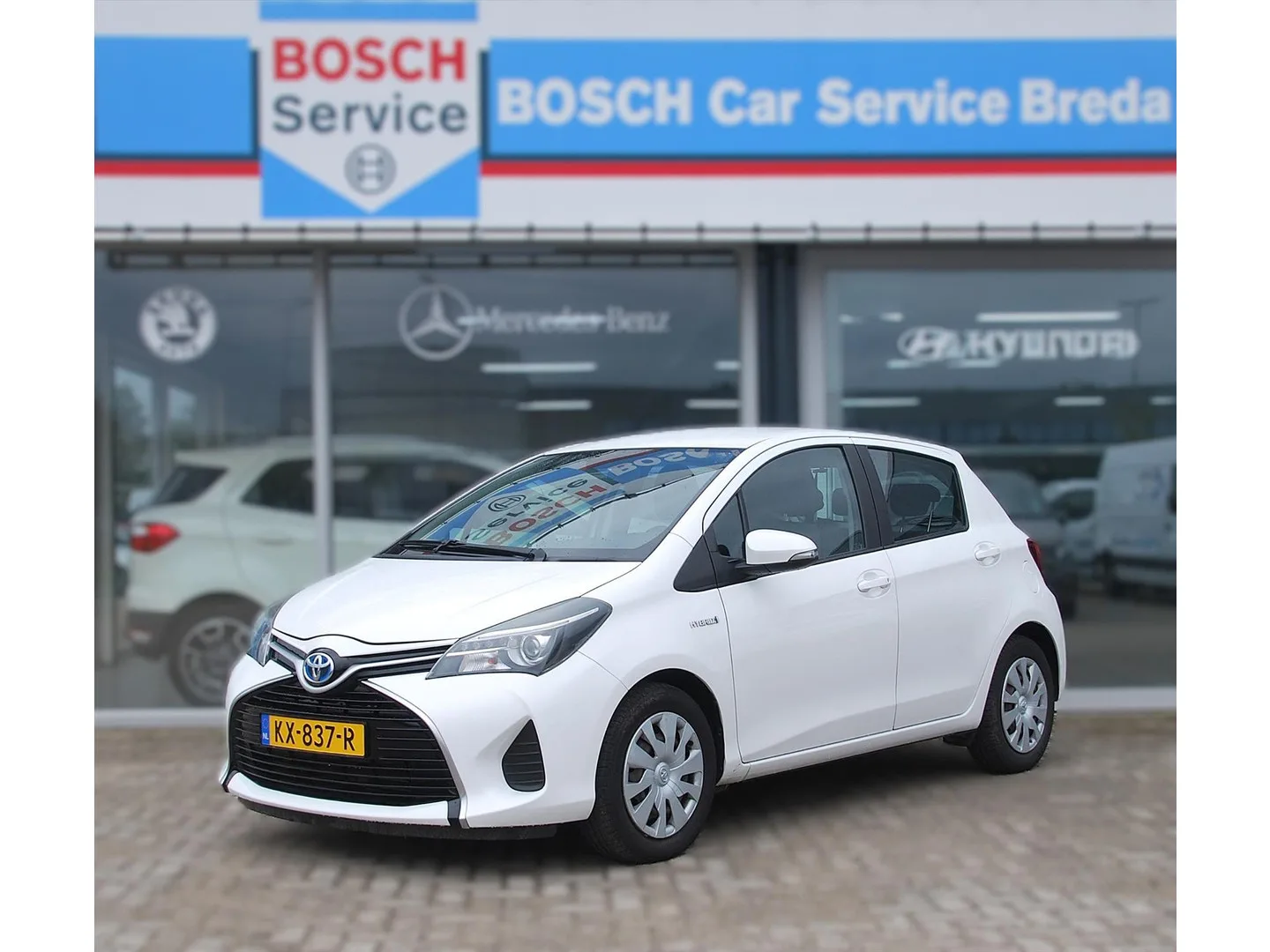 Toyota Yaris (2016) — foto 1