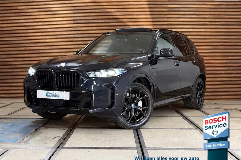 BMW X5 (2023)