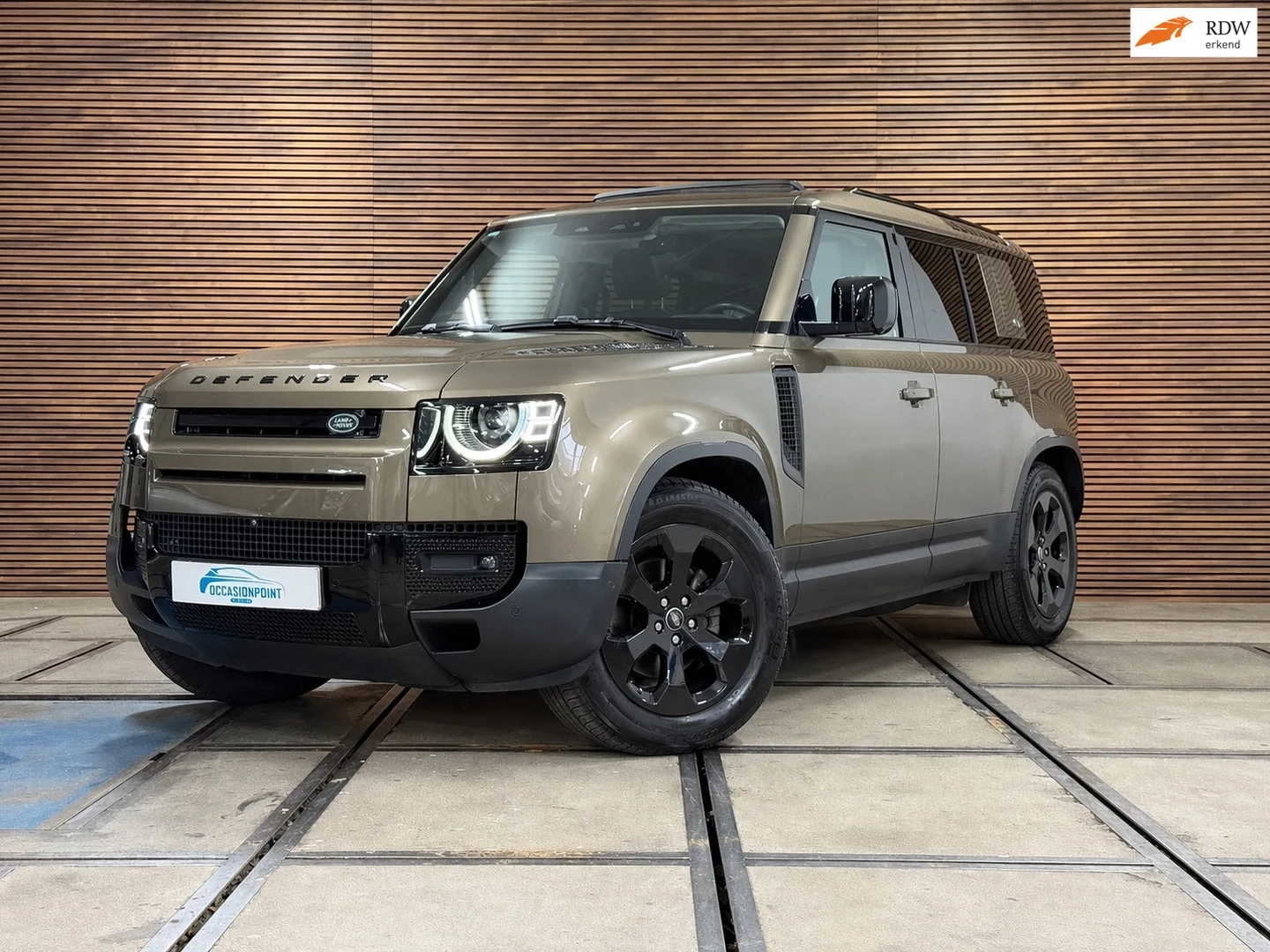 Land Rover Defender (2020) — foto 1