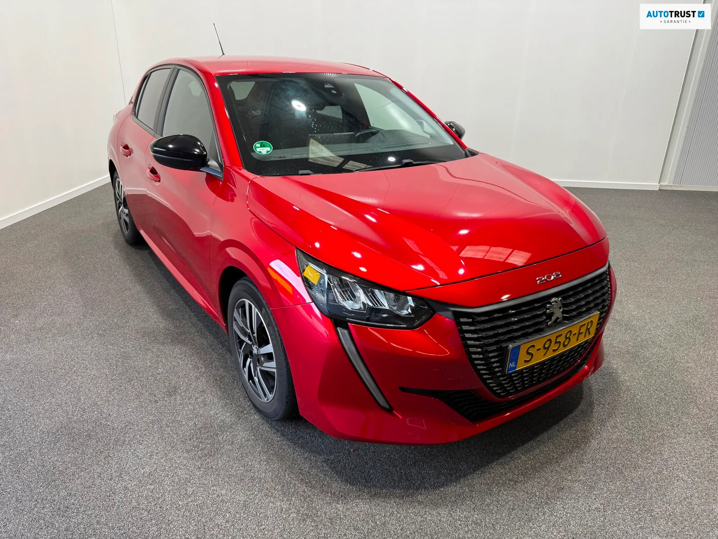 Peugeot 208 (2022) — foto 1