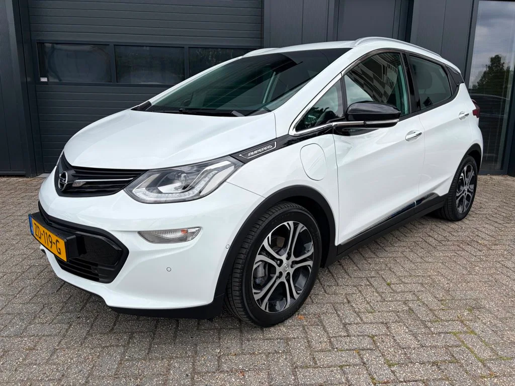 Opel Ampera-e (2019) — foto 1