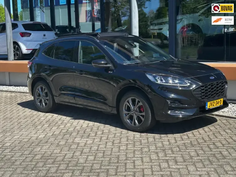 Ford Kuga (2022) — foto 1