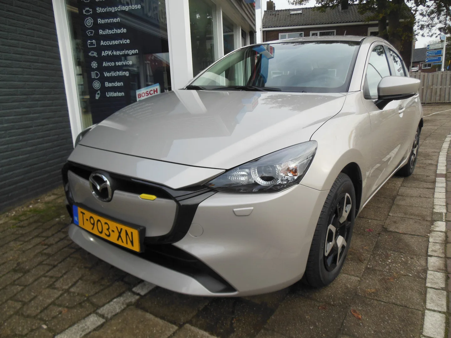 Mazda 2 (2023) — foto 1
