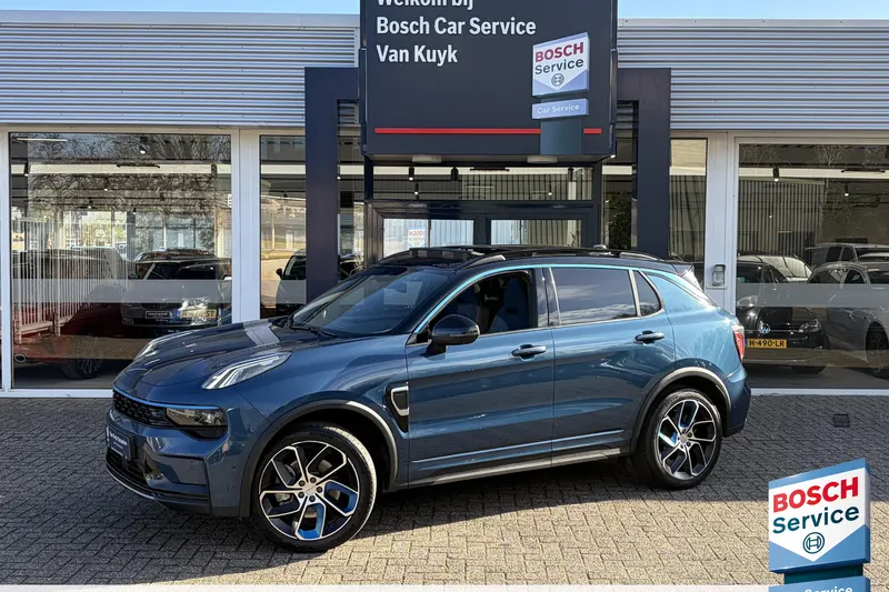 Lynk & Co 01 (2023)