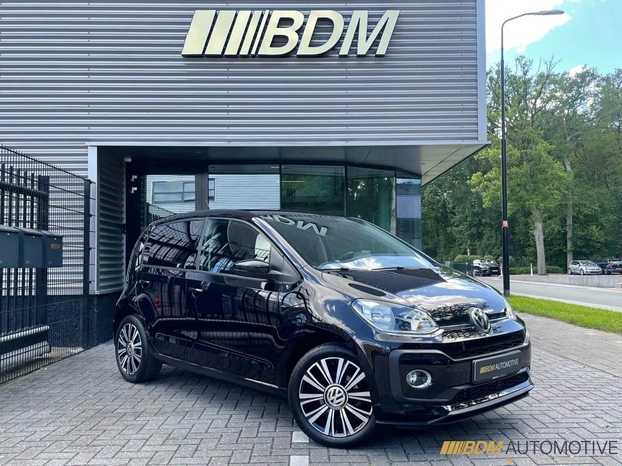 Volkswagen Up! (2018) — foto 1