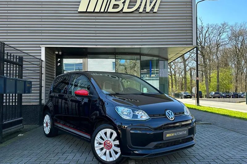 Volkswagen Up! (2017)