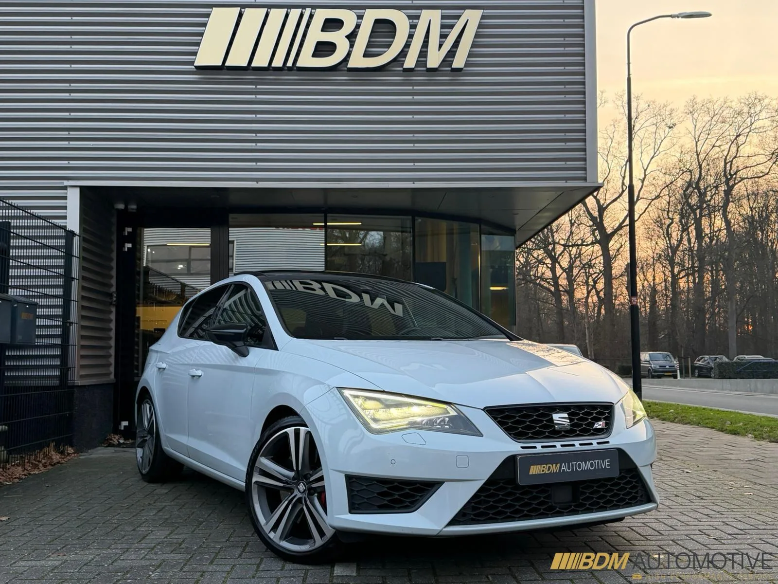 SEAT Leon (2014) — foto 1